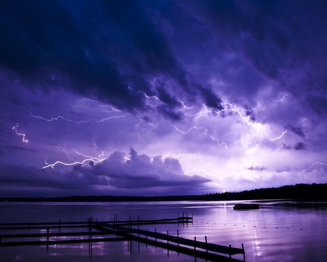 Lightning in the sky at night